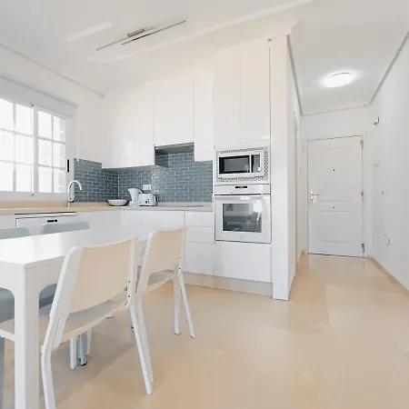 Charming & Sunny With Ocean View Apartament *