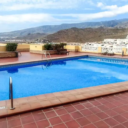 Апартаменты Charming & Sunny With Ocean View